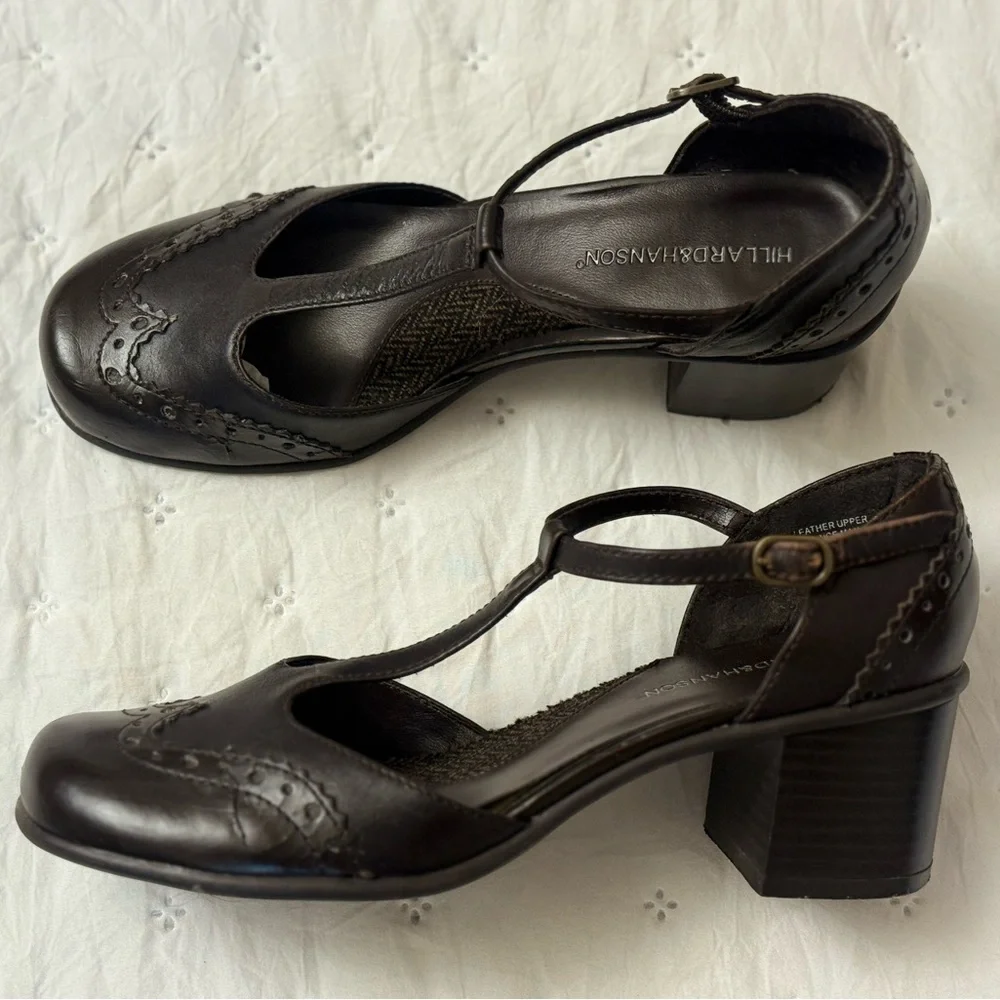 Vintage Y2K Hillard & Hanson Dark Brown T-Strap Wing Tip Heels Women’s Size 7